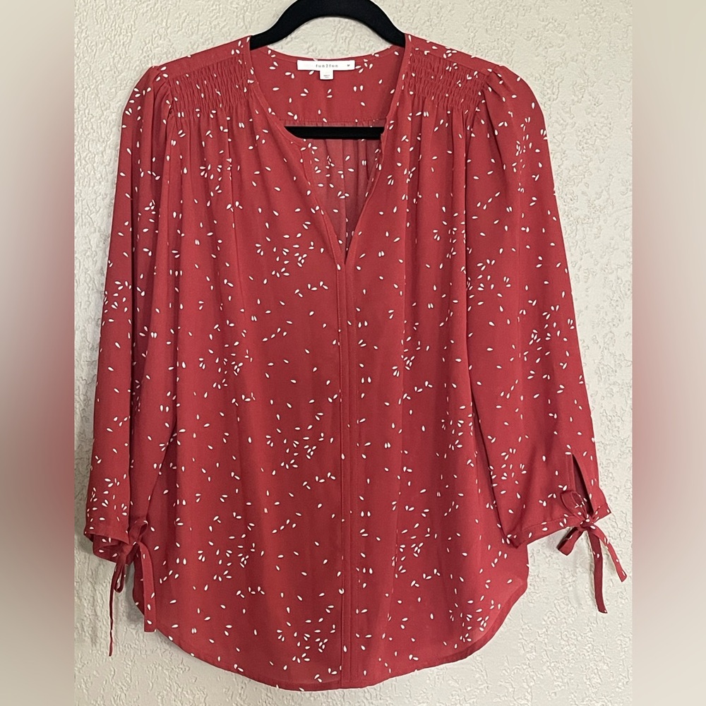 Monday Fun (fun2fun) Stitch Fix Amiyah Tie Sleeve Blouse EUC Size Medium